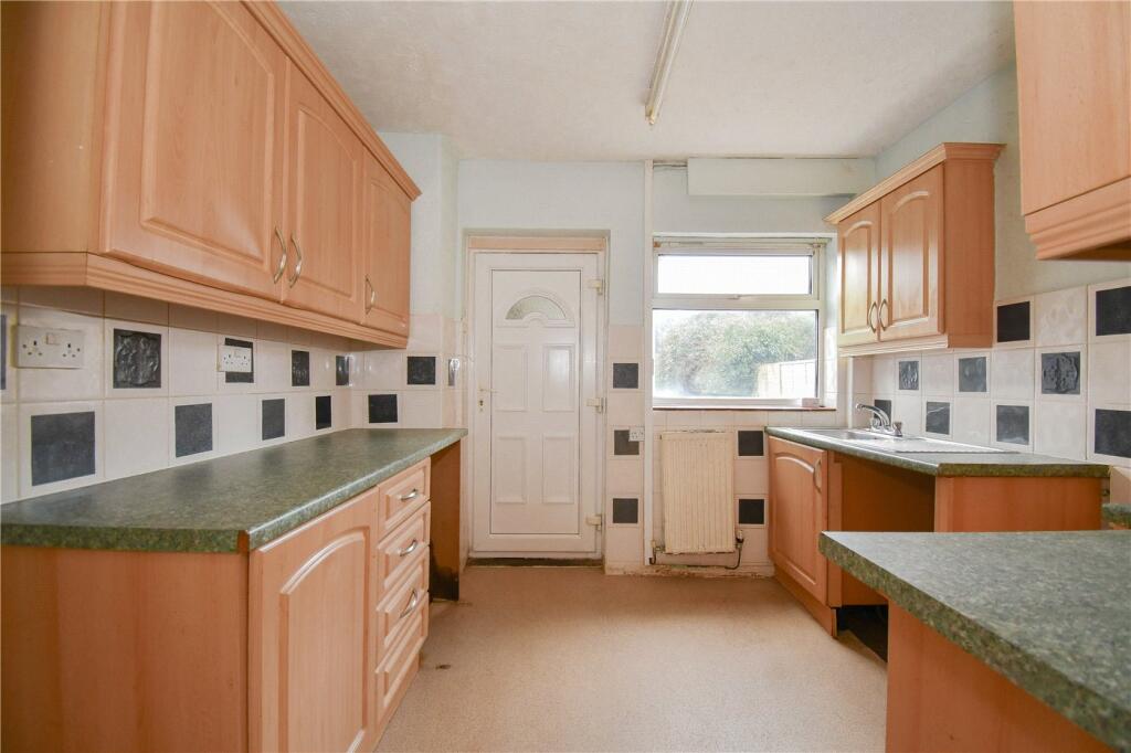 Pemberton Road, Woodchurch, Wirral photo 4