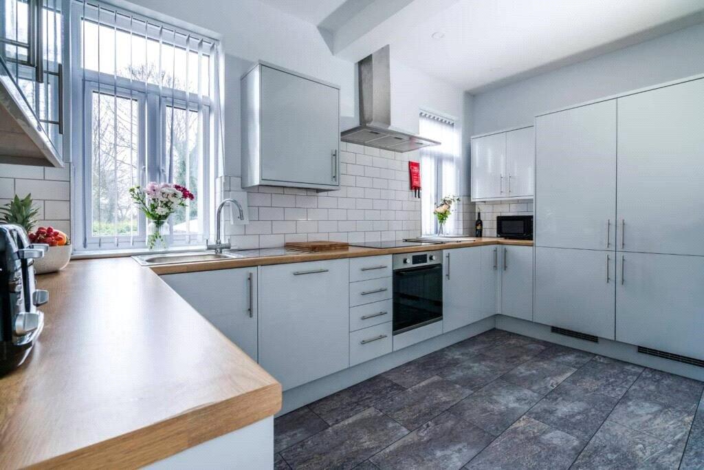 Main image of property: Midland Road, Royston, S71