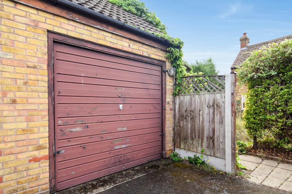 House in Southend-on-Sea - View 3