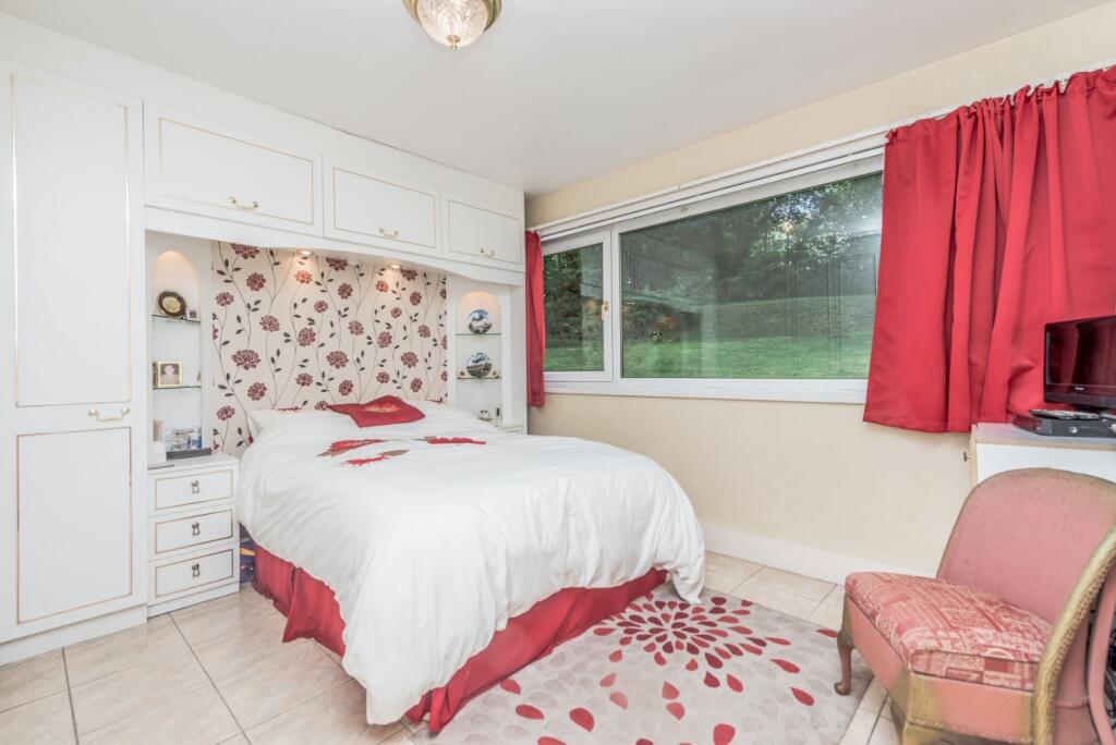 Park Road, Eccleshill, Bradford, BD10 - View 6