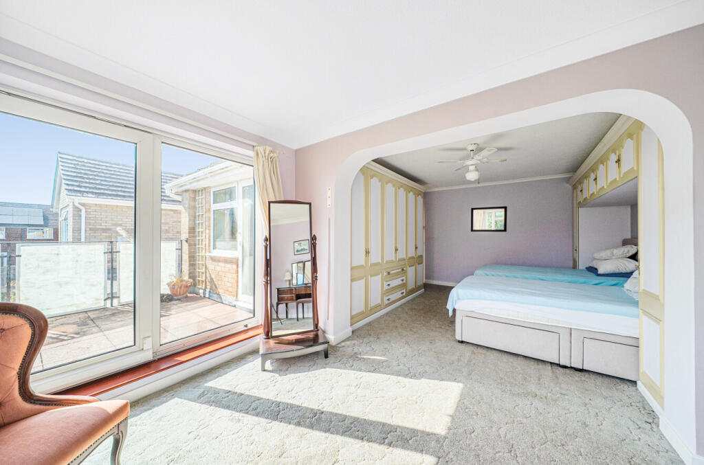 House in Worthing, West Sussex - View 4