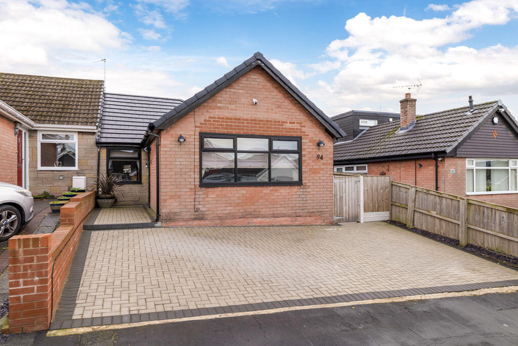 3-bed semi-detached on Lyndon Avenue, Shevington, WN6 8BU, £270,000
