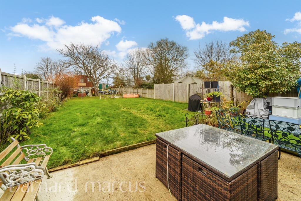 Ebbisham Road, Worcester Park photo 3