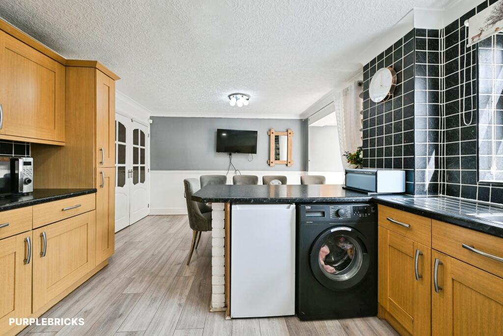 House in Nottingham, Rise Park - More