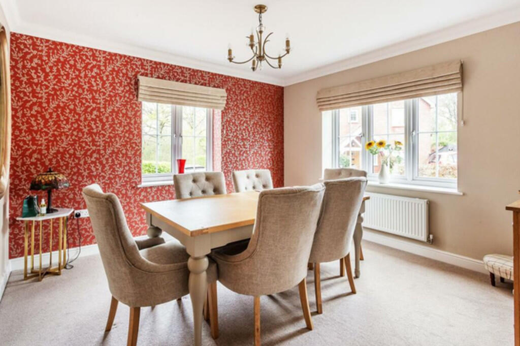 House in Redhill - View 4