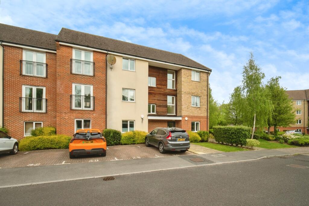 Main image of property: Skippetts Gardens, Basingstoke