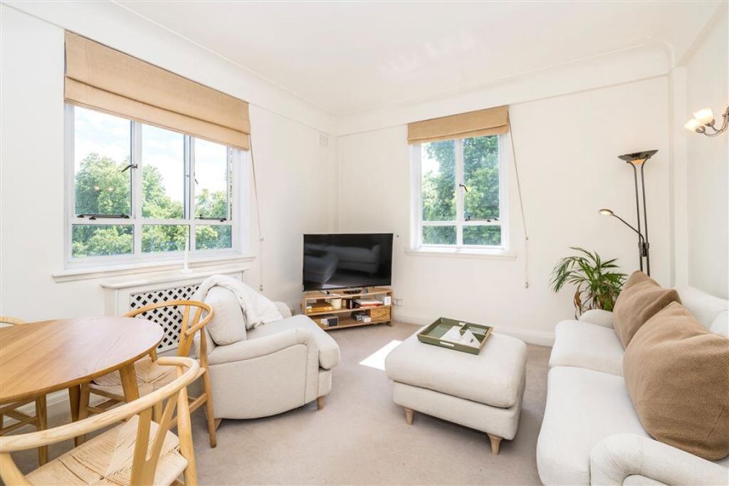 Main image of property: Burton Court, London