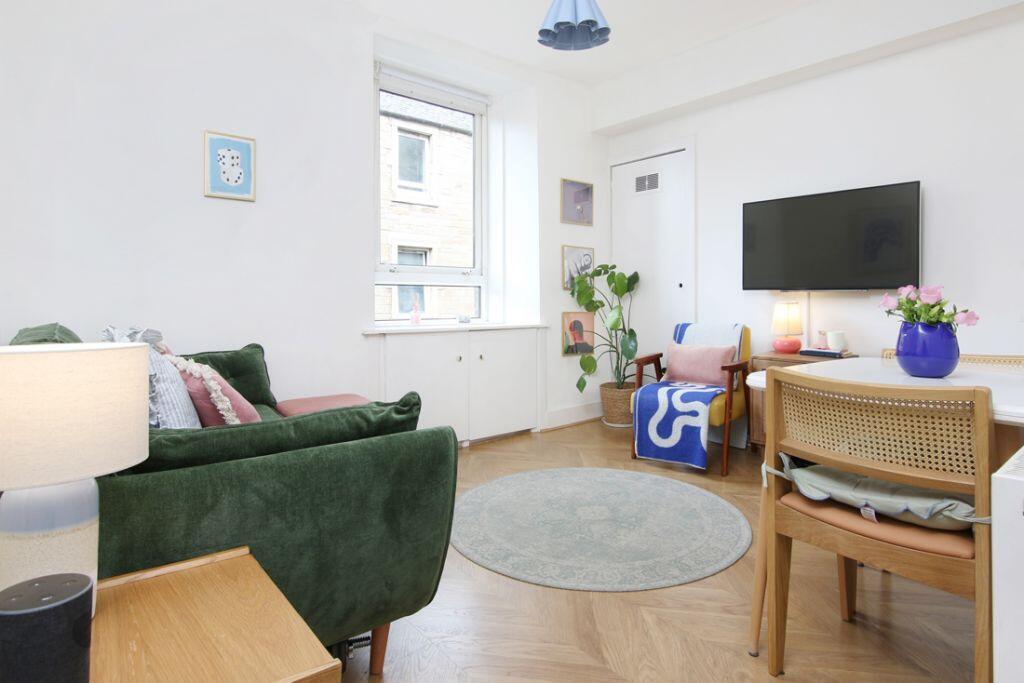 Main image of property: 6 (3F2) Beaverbank Place, Broughton, Edinburgh, EH7 4ER