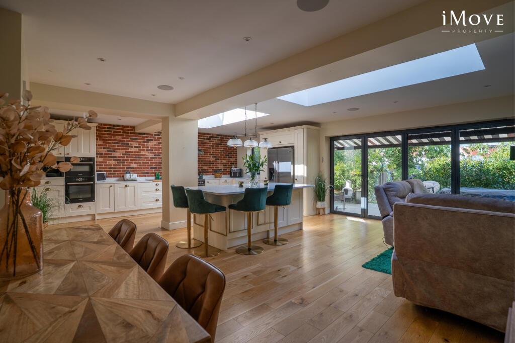 House in London - View 2