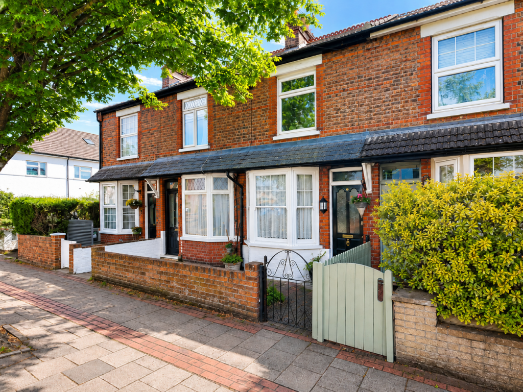 Main image of property: High Street, London Colney, Hertfordshire, AL2 1RJ, St Albans
