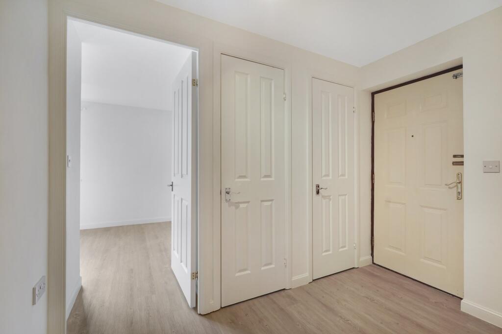 Apartment in London - View 5