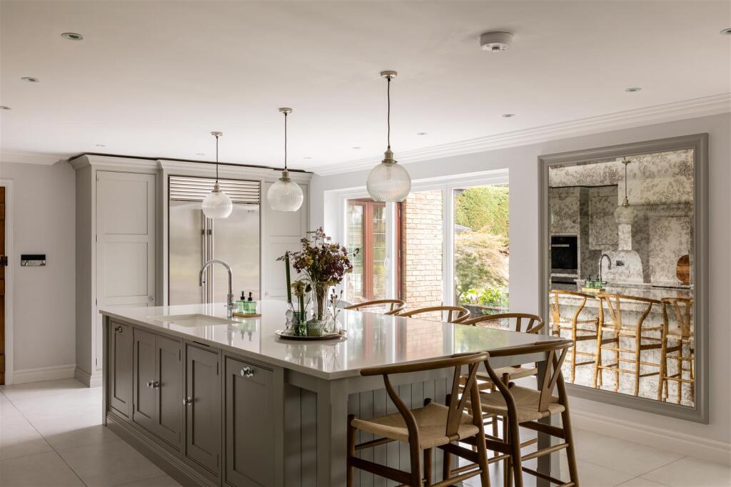 House in East Grinstead, Dormansland - View 5