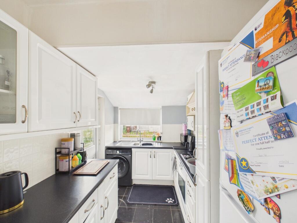 House in Hull - View 3