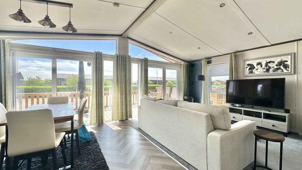 Cherry Tree, Riverside Holiday Village *12 Month Occupancy* photo 2