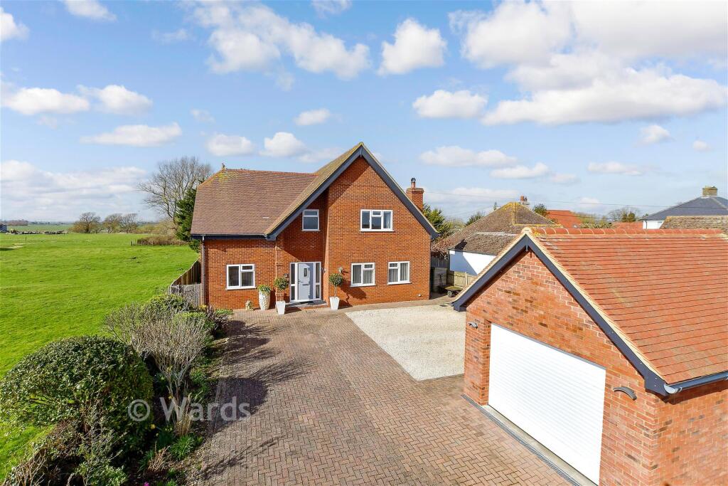 4-bed detached on Dymchurch Road, St. Mary's Bay, Romney Marsh, Kent, £575,000