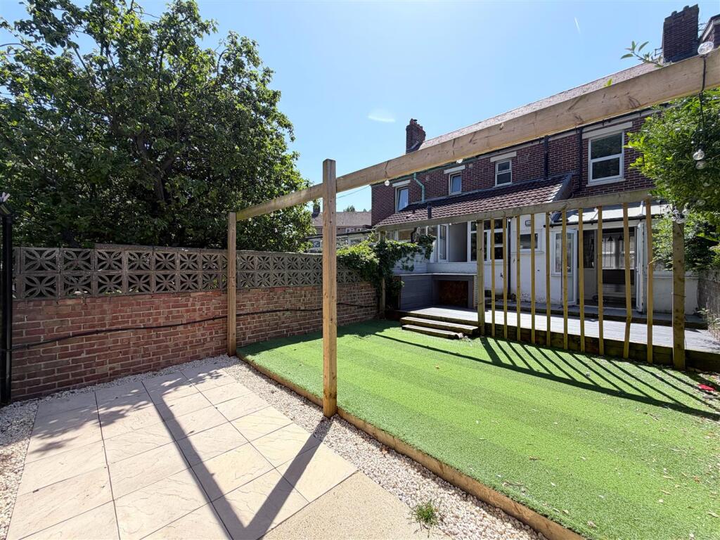House in Portsmouth, Baffins - View 5