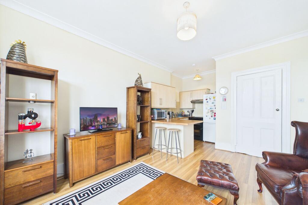 Apartment in Glasgow - View 3
