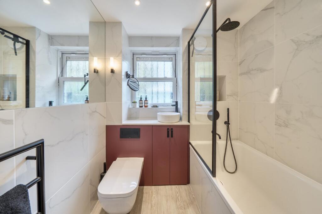 Apartment in London - View 5