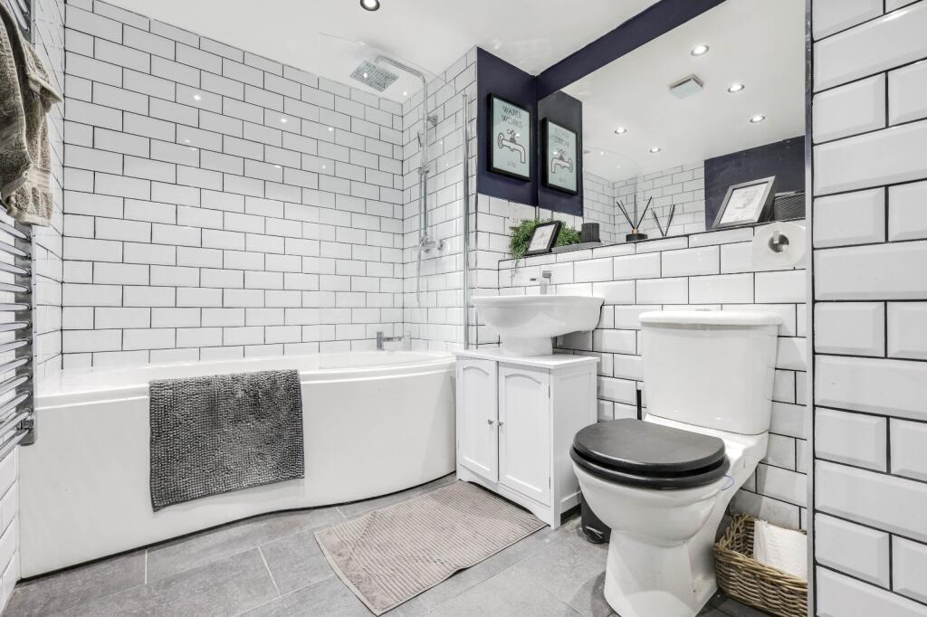 Additional image 13 of Waters Walk, Apperley Bridge, Bradford, West Yorkshire, BD10