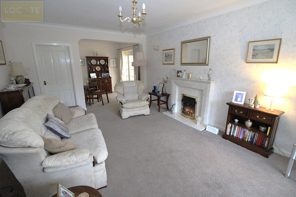 Melrose Crescent, Hale, photo 3