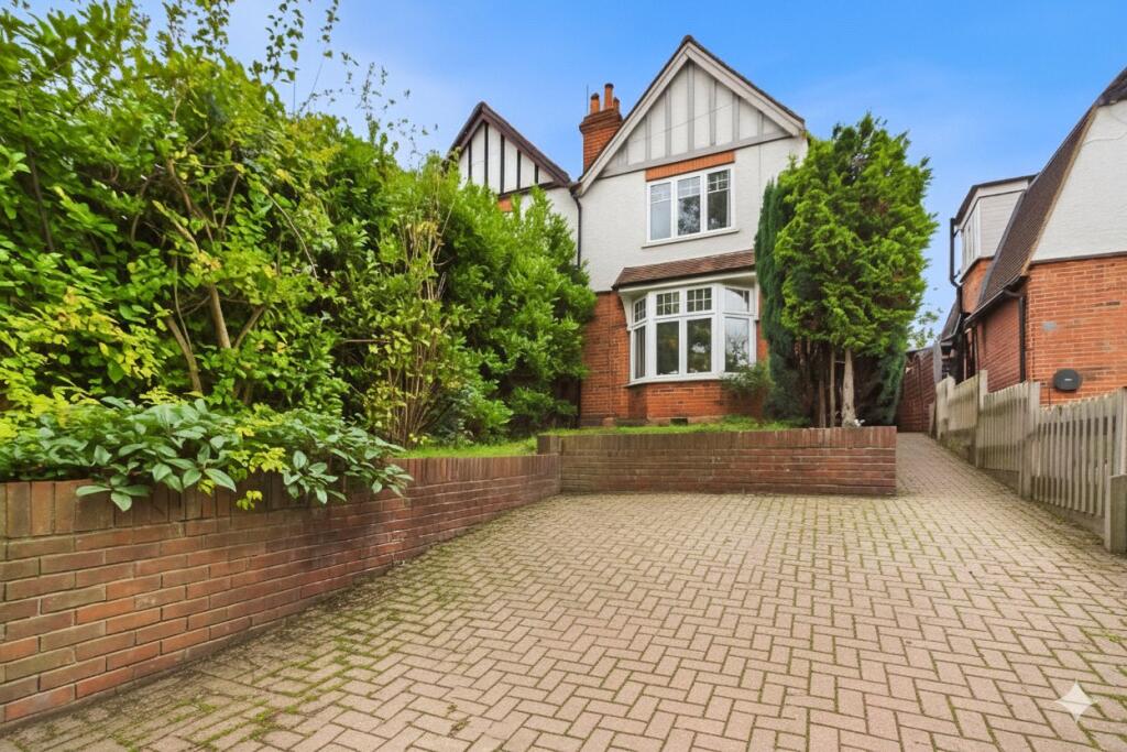 Main image of property: Water Road, Reading, Berkshire, RG30