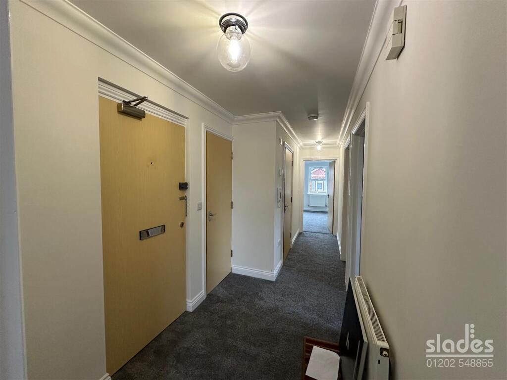 Apartment in Bournemouth - More
