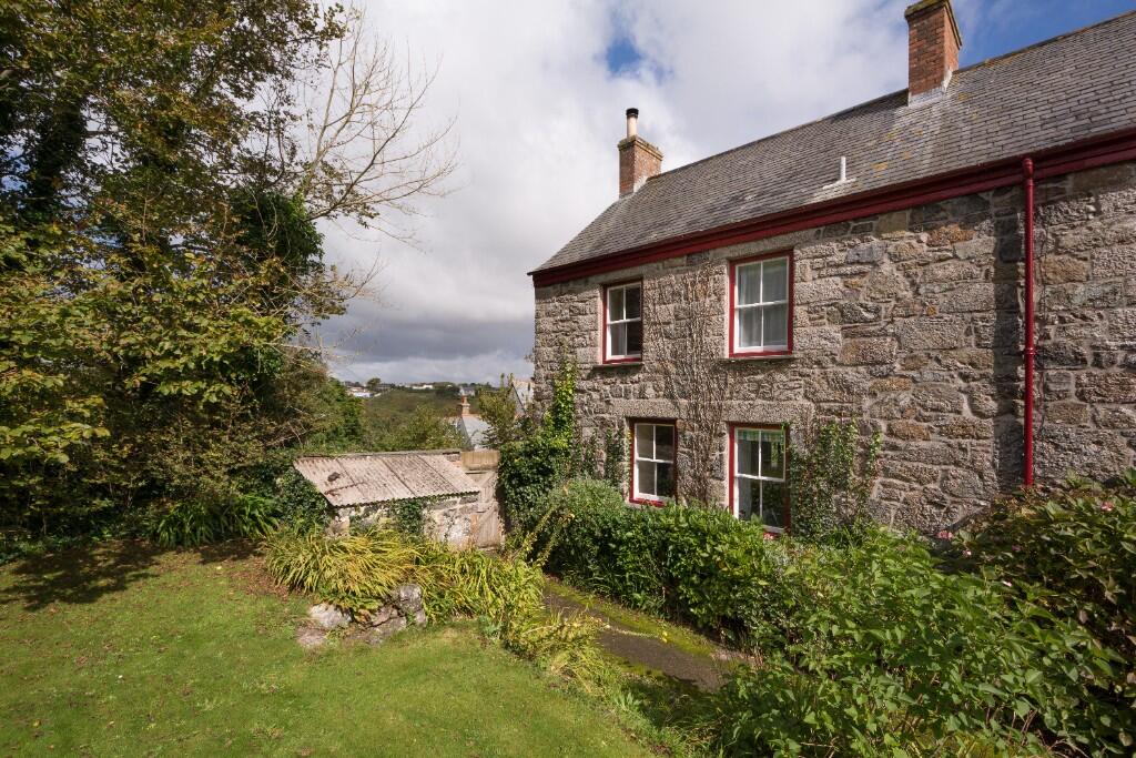 Main image of property: Cadgwith, TR12