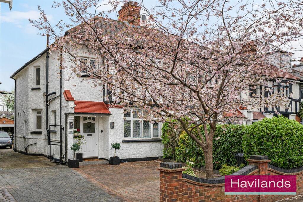 Main image of property: Park Avenue, Enfield