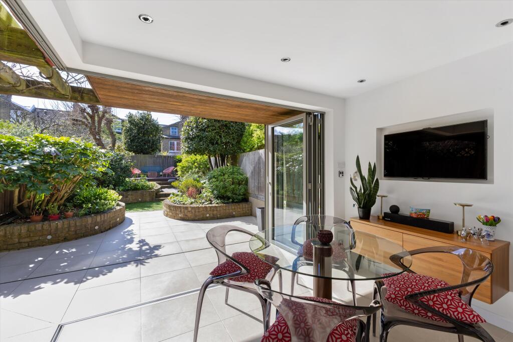 Main image of property: Crescent Lane, London, SW4