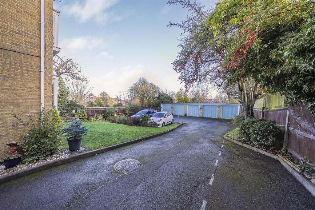 Carlton Road, Sidcup - View 5