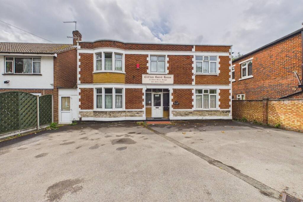 House in Slough - View 4