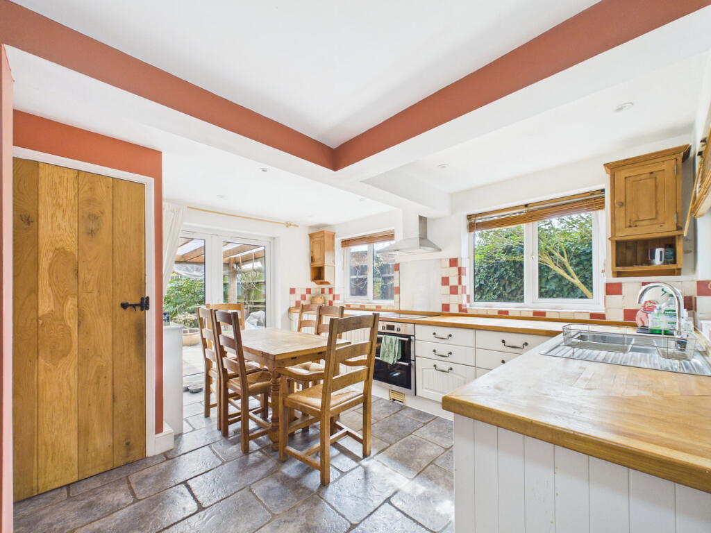 Courthouse Road, Maidenhead, SL6 photo 4