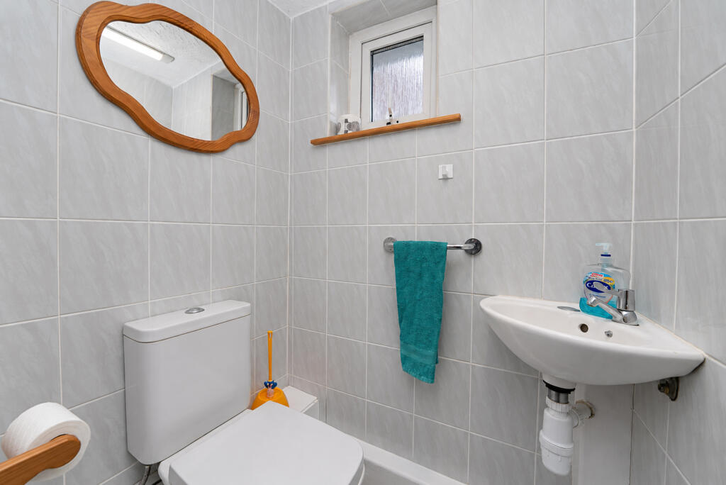 House in Aylesbury, Buckinghamshire - View 4