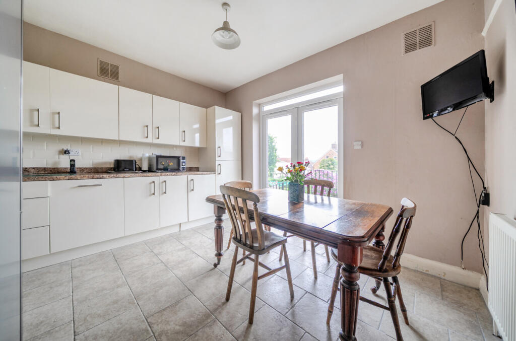 House in Tunbridge Wells, Kent - View 5