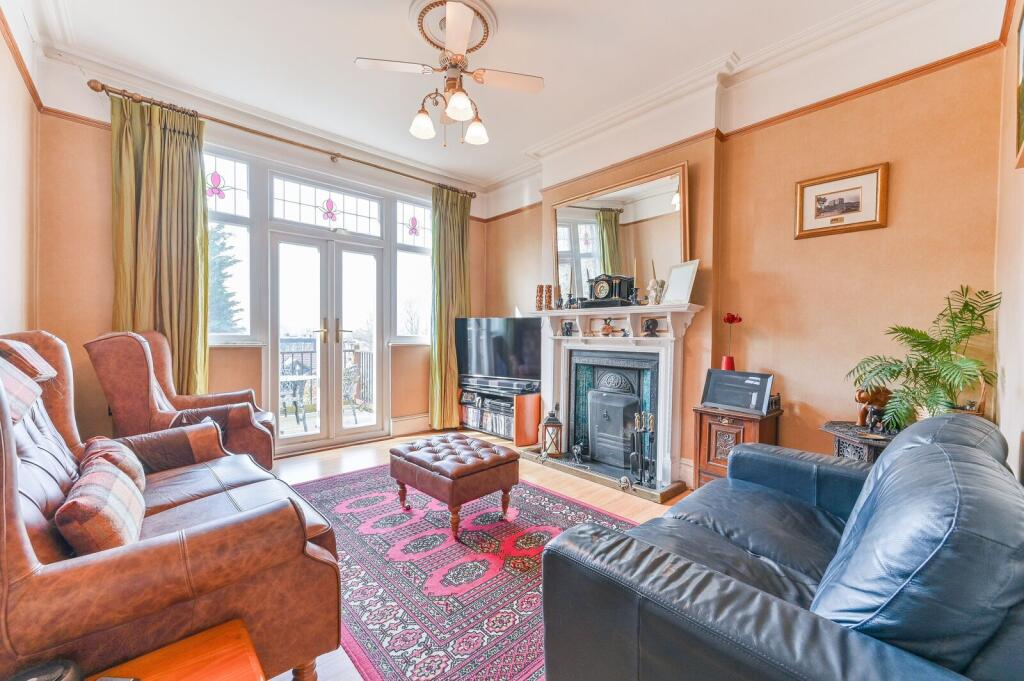 House in London - View 2