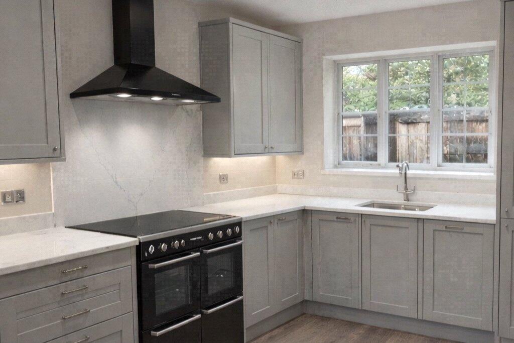 House in Guildford, Shalford - View 3