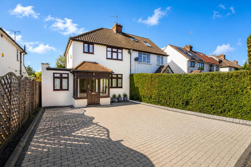 3-bed semi-detached on Radlett Road, Frogmore, St. Albans, Hertfordshire, AL2, £625,000
