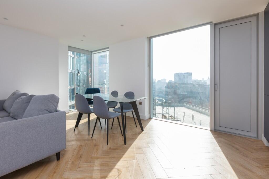 Main image of property: Anaconda cut, 100 Greengate, M3