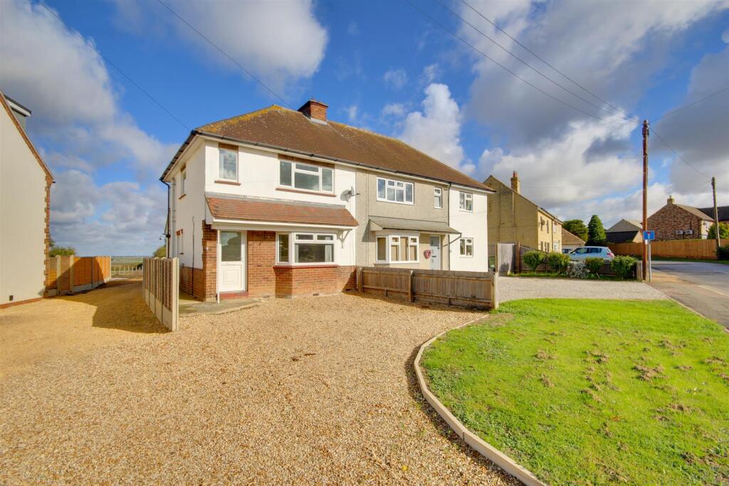 3-bed semi-detached on Warboys Road, Pidley, £279,995