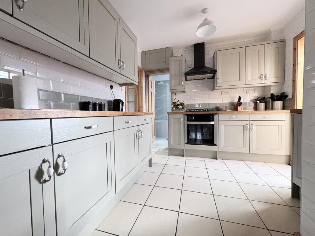 House in Taunton - View 5