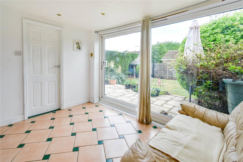 Priory Road, Hungerford, Berkshire, RG17 photo 3