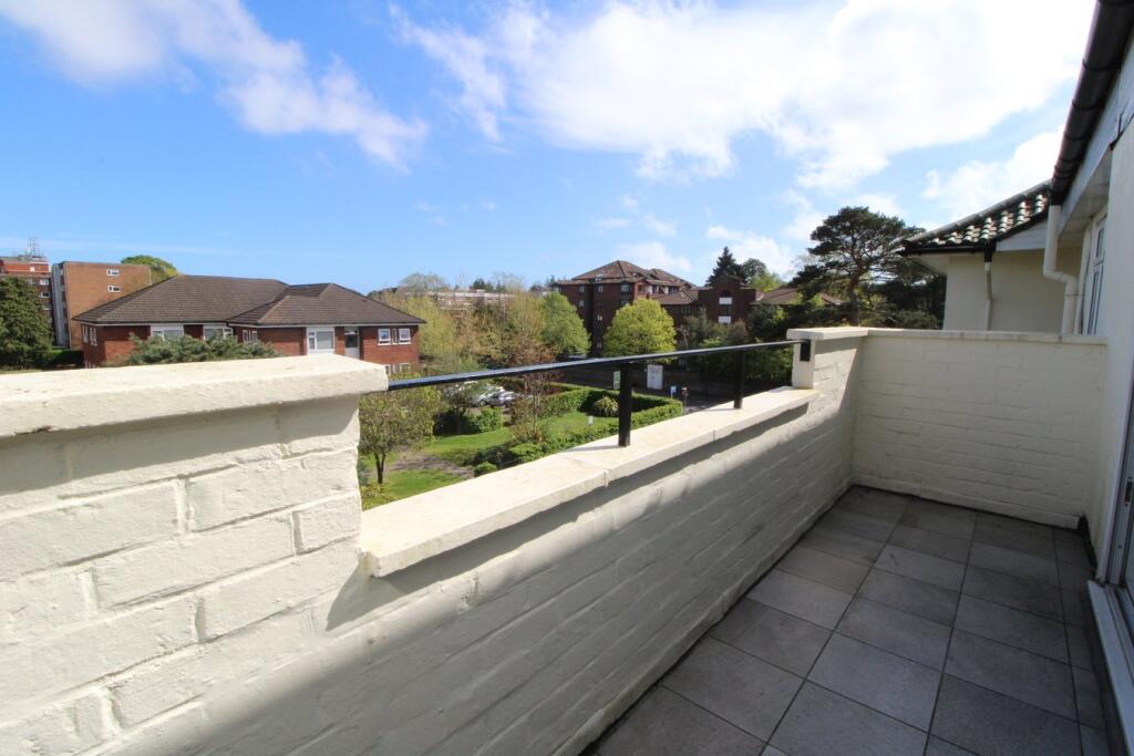 Apartment in Poole - View 2
