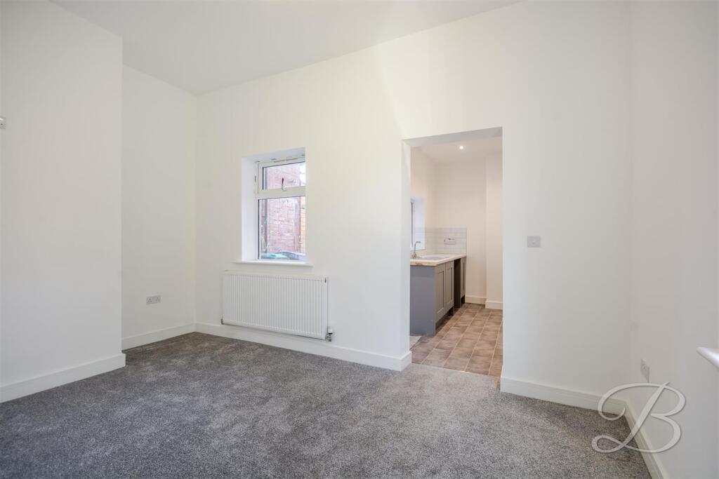 Leeming Lane South, Mansfield Woodhouse, Mansfield photo 3