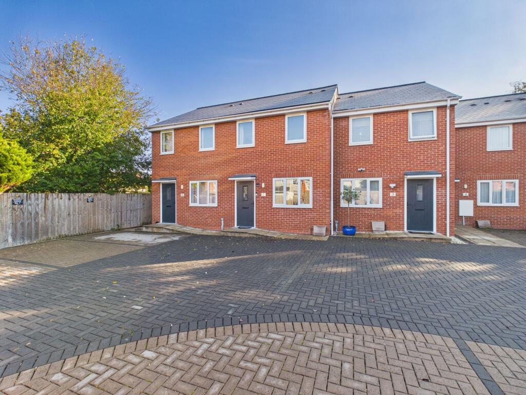 Main image of property: Calton Road, Gloucester, GL1
