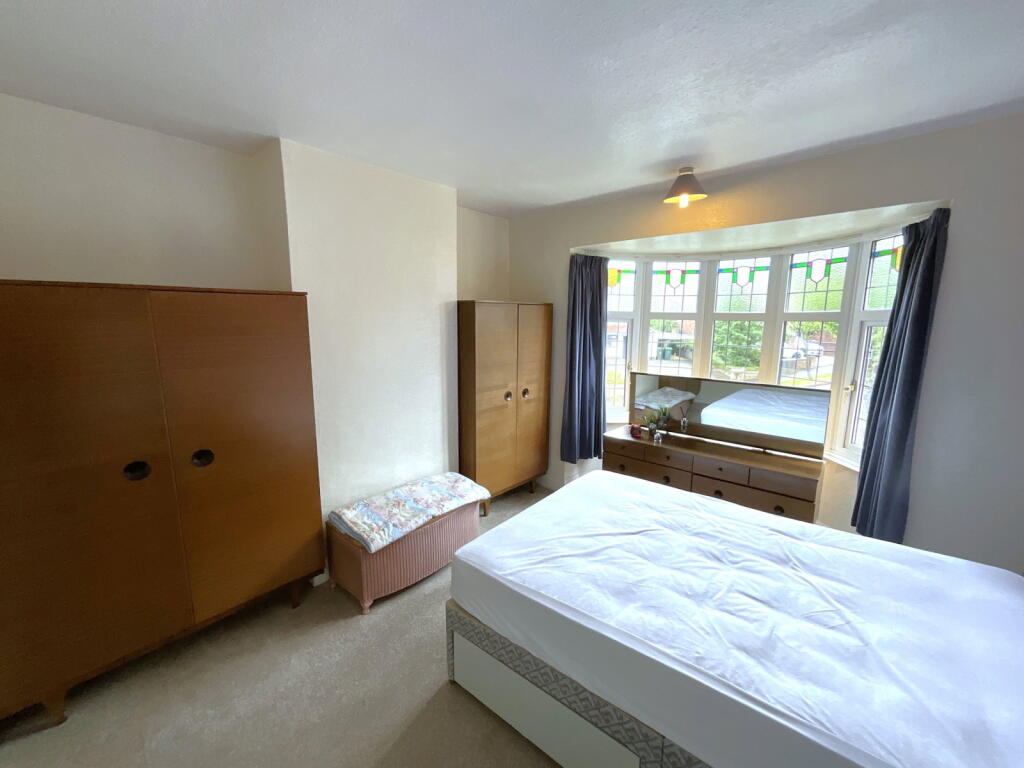 House in Sandwell, West Midlands - More