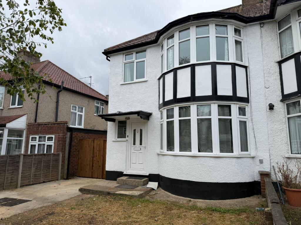 House in London - View 2