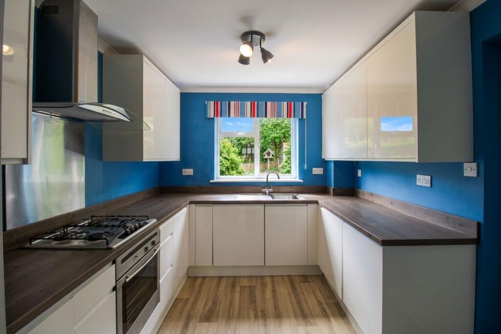 Bracken Close, Alderbury, SP5 photo 4
