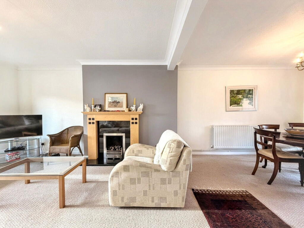 Chiltern Close, Bristol, BS14 9RH photo 3