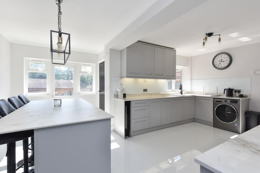 House in Canterbury, Barham - More