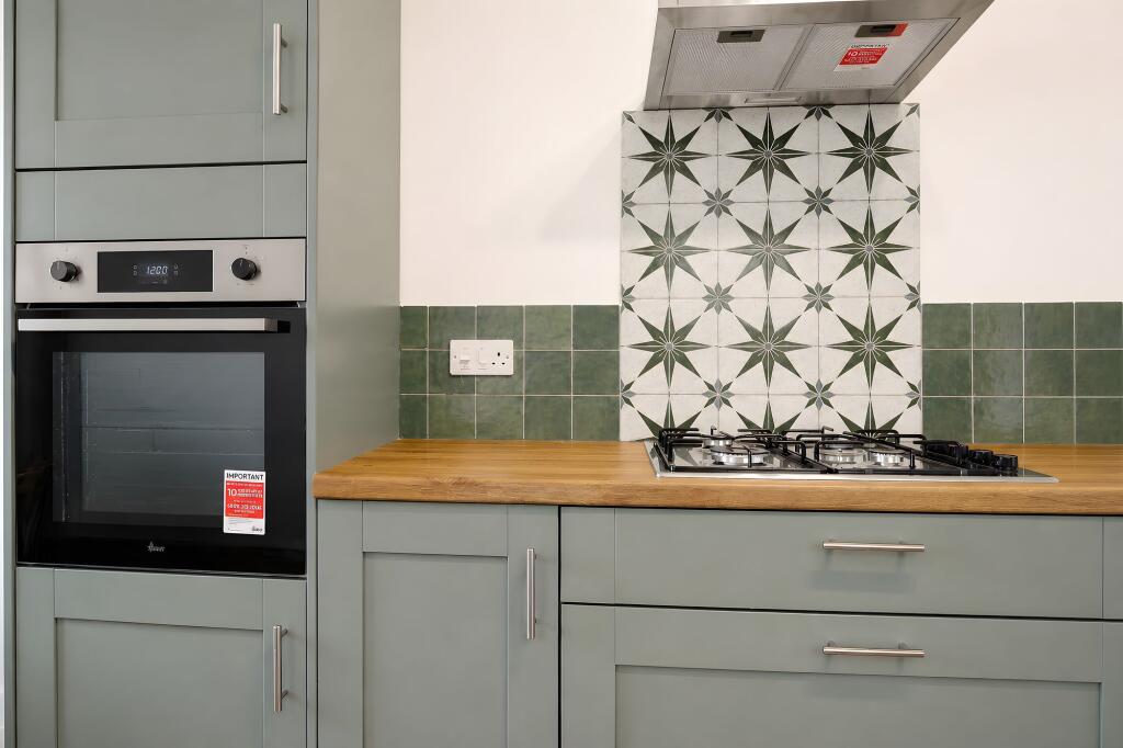 House in Huntingdonshire, Brampton - More